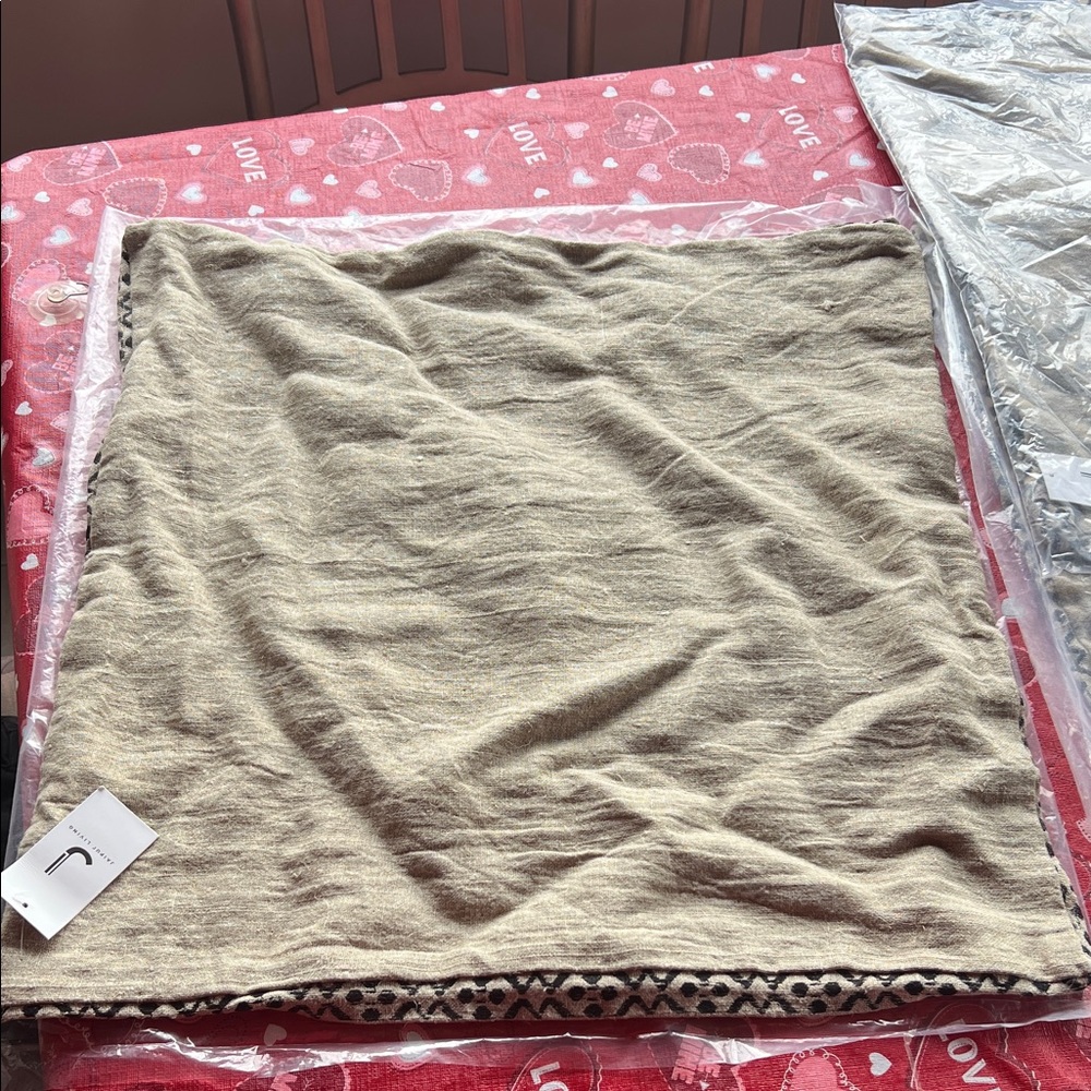 NWT 3 Piece Set of 24x24 Jaipur Beige and Patterned Pillow Covers